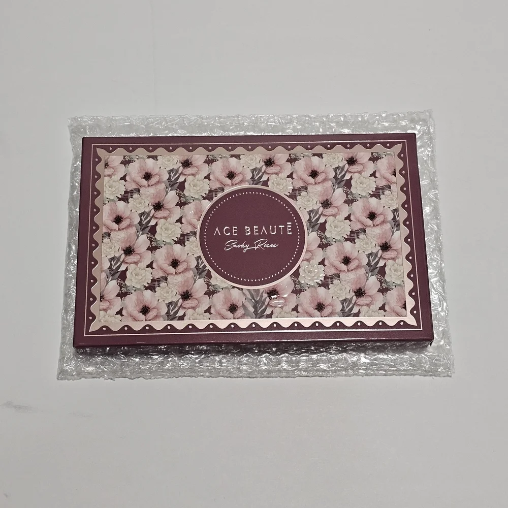 NEW Ace Beautē Smoky Roses Eyeshadow Palette